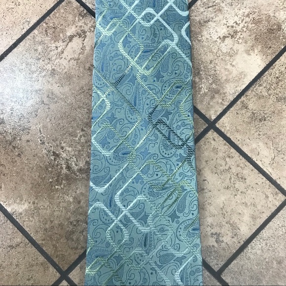 Concepts by Claiborne Light Green 100% Silk Tie - Picture 5 of 8